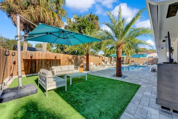 $10,000 | 707 West Boulevard Chatelaine, Delray Beach, FL 33445