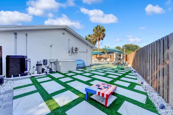 $10,000 | 707 West Boulevard Chatelaine, Delray Beach, FL 33445