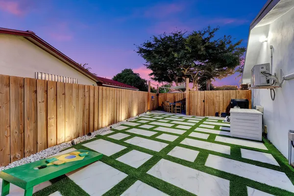 $10,000 | 707 West Boulevard Chatelaine, Delray Beach, FL 33445