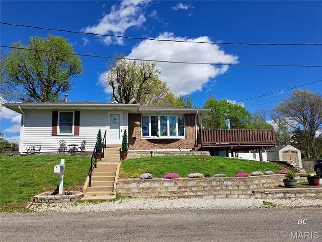 $244,900 | 430 North Kaempf Street, Columbia, IL 62236