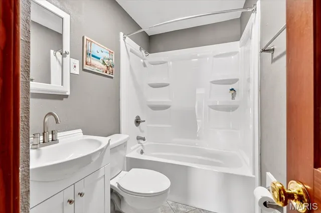 $244,900 | 430 North Kaempf Street, Columbia, IL 62236