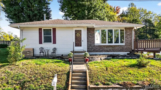 $244,900 | 430 North Kaempf Street, Columbia, IL 62236