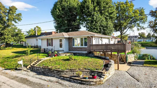 $244,900 | 430 North Kaempf Street, Columbia, IL 62236