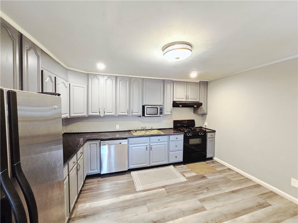 136 Gregory Street Rochester, NY 14620 - Photo 17 of 50