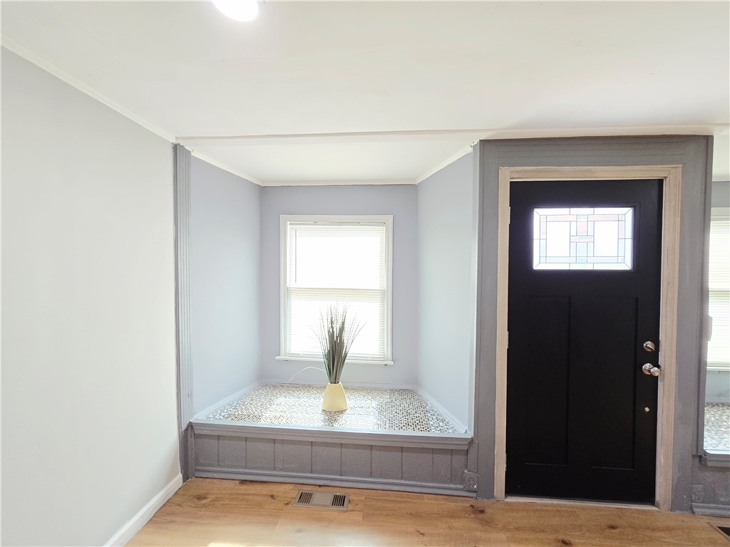 136 Gregory Street Rochester, NY 14620 - Photo 5 of 50