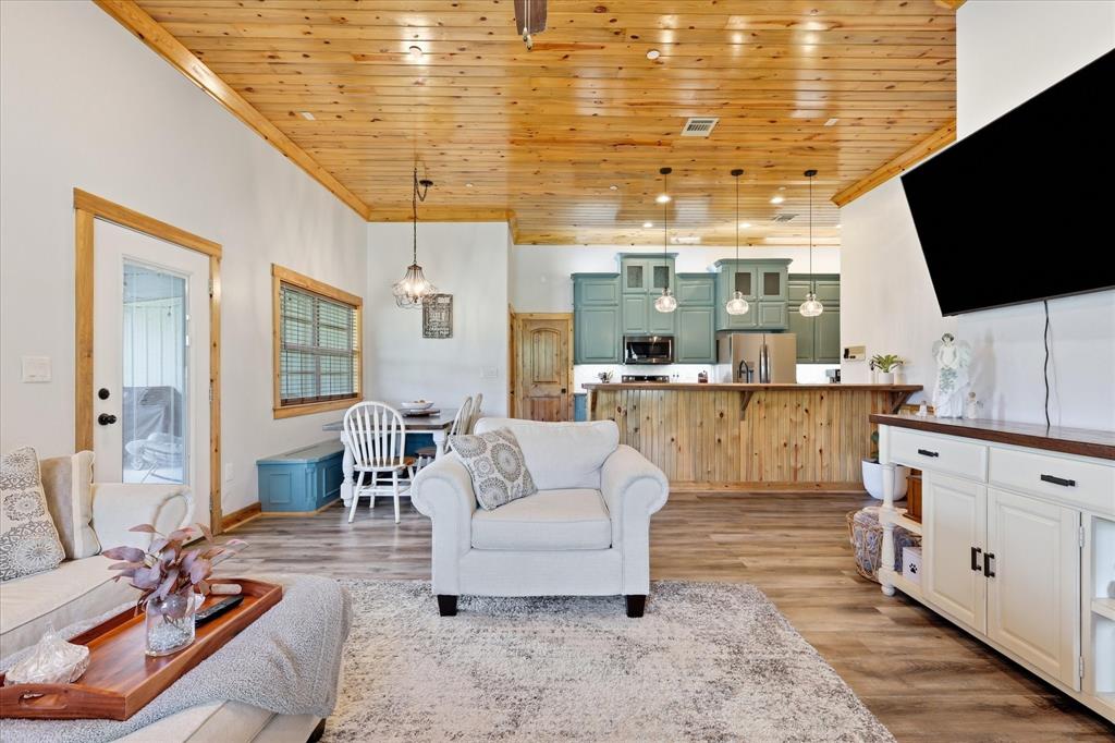 399 Brindley Road Maypearl, TX 76064 - Photo 5 of 39