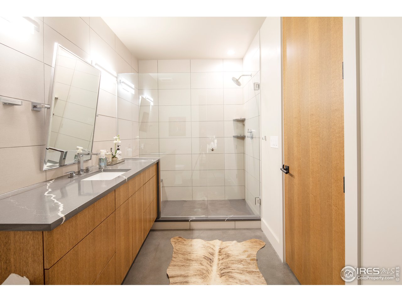 804 Euclid Avenue Boulder, CO 80302 - Photo 39 of 40 Downstairs Bathroom 2