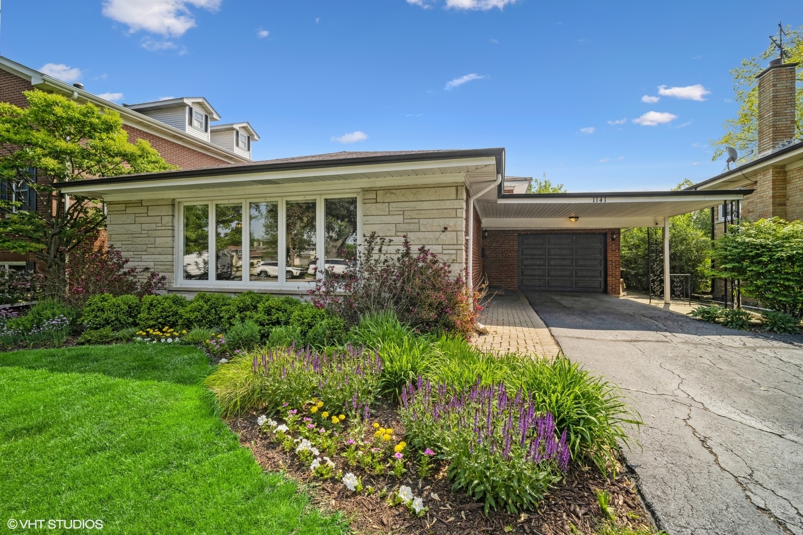 1141 North Knight Avenue Park Ridge, IL 60068 - Photo 1 of 17