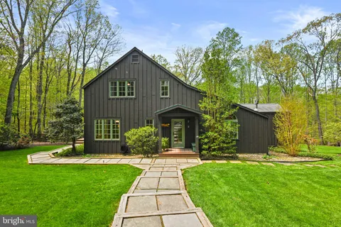 $1,550,000 | 9126 Potomac Ridge Road, Great Falls, VA 22066