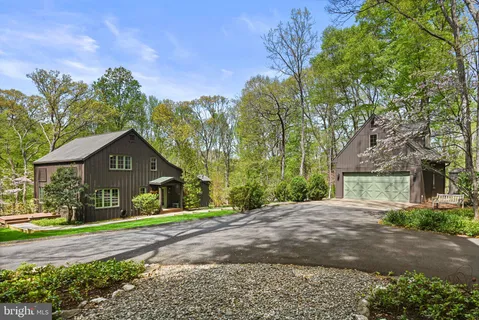 $1,550,000 | 9126 Potomac Ridge Road, Great Falls, VA 22066
