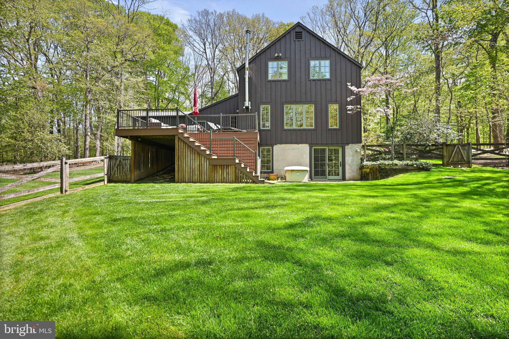 9126 Potomac Ridge Road Great Falls, VA 22066 - Photo 40 of 43