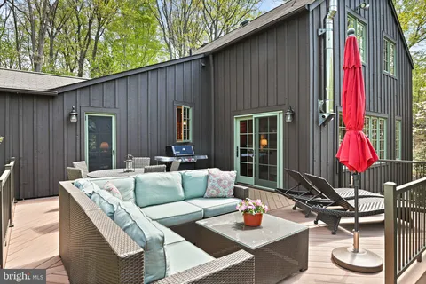 $1,550,000 | 9126 Potomac Ridge Road, Great Falls, VA 22066