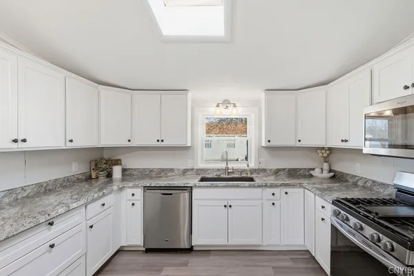 $299,900 | 61 North River Drive, Hastings, NY 13036