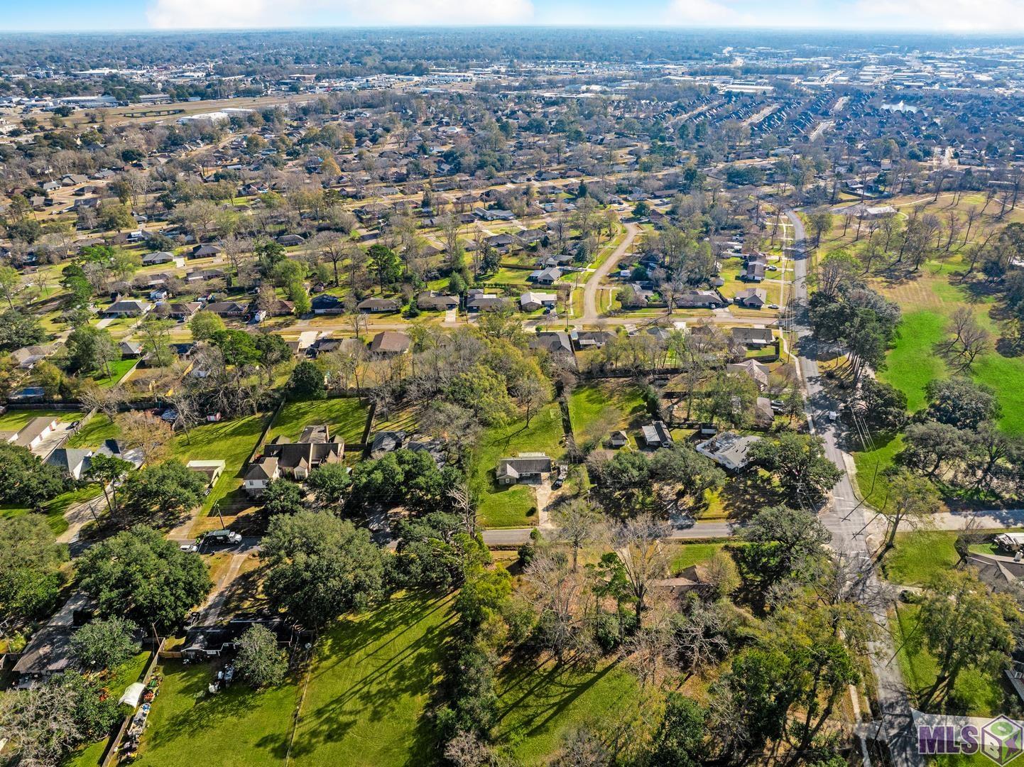 5017 Floynell Drive Baton Rouge, LA 70809 - Photo 3 of 6