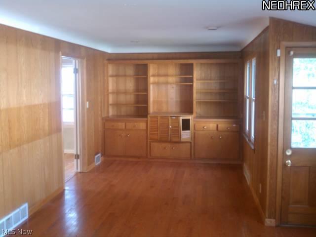 3797 Bendemeer Road Cleveland Heights, OH 44118 - Photo 11 of 19