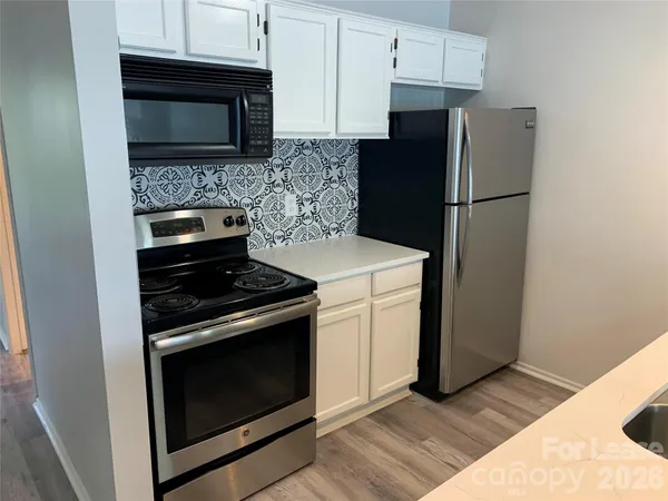 $2,400 | 912 Southwest Drive, Davidson, NC 28036