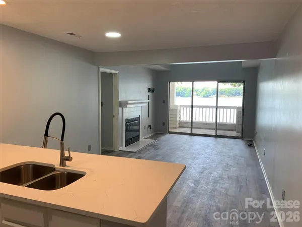 $2,400 | 912 Southwest Drive, Davidson, NC 28036