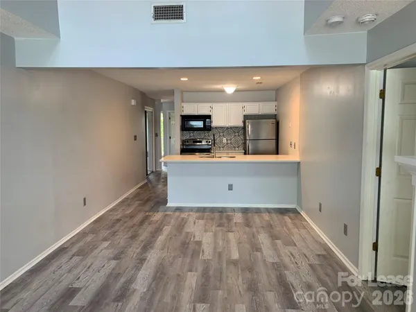 $2,400 | 912 Southwest Drive, Davidson, NC 28036