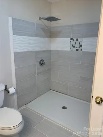 $2,400 | 912 Southwest Drive, Davidson, NC 28036