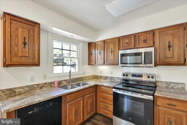 $385,000 | 2439 Cypress Drive, Lancaster, PA 17602