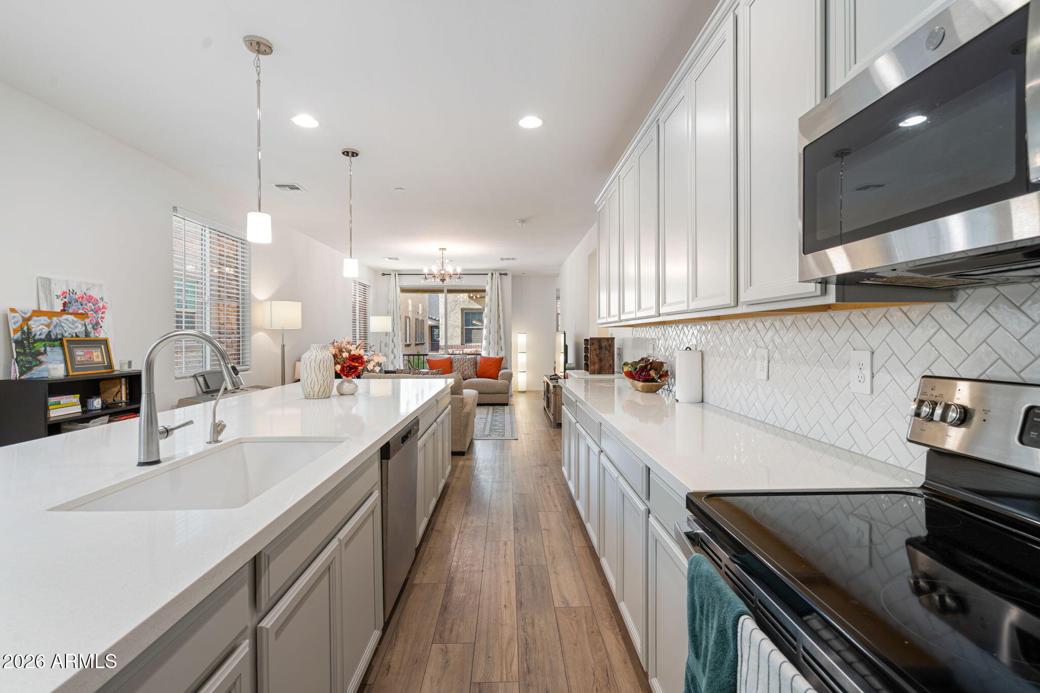 1694 East Hampton Lane Gilbert, AZ 85295 - Photo 11 of 44 Kitchen