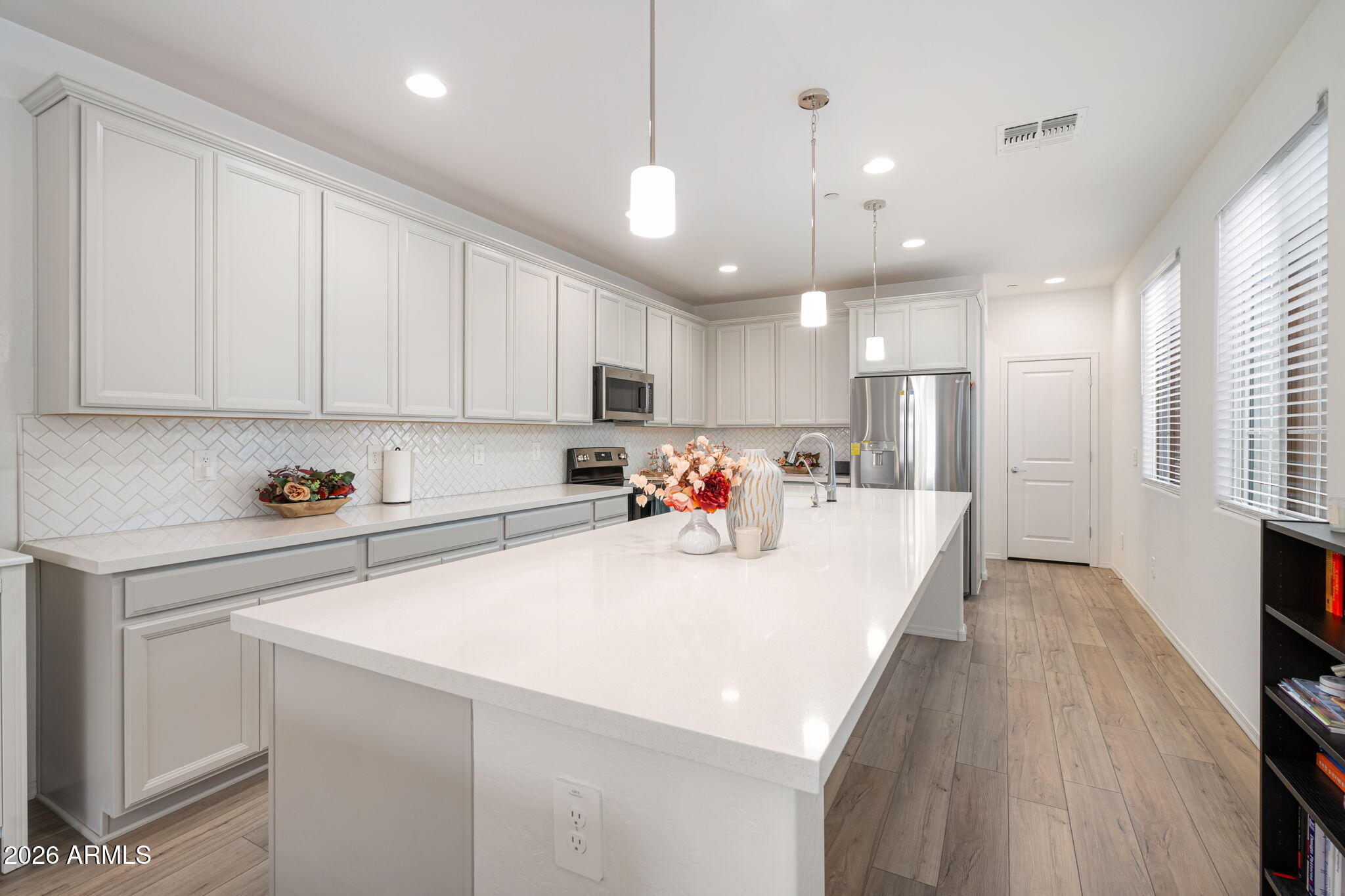 1694 East Hampton Lane Gilbert, AZ 85295 - Photo 9 of 44 Kitchen