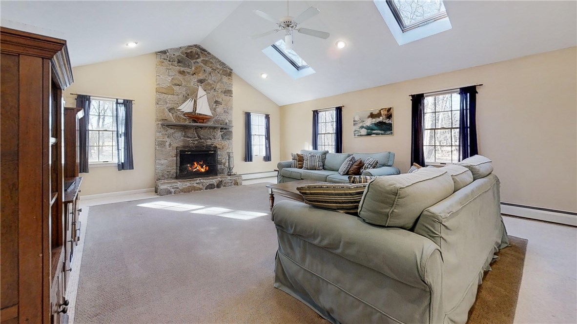 524 Wickham Road North Kingstown, RI 02852 - Photo 7 of 29 Gallery Image 7