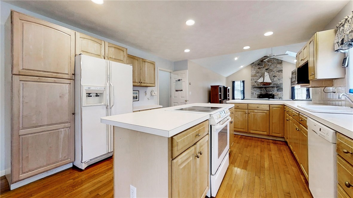 524 Wickham Road North Kingstown, RI 02852 - Photo 10 of 29 Gallery Image 10