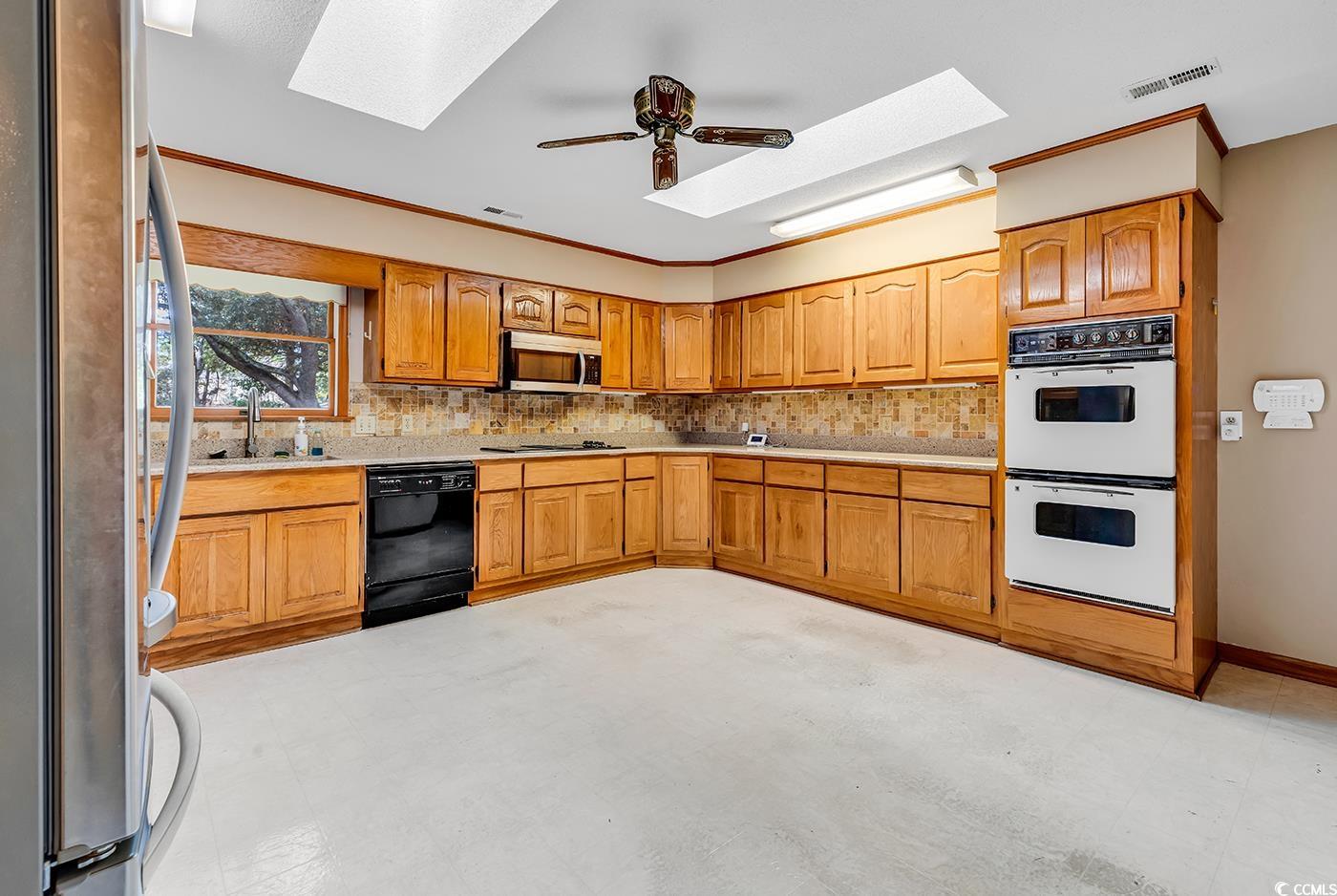 447 Kings River Road Pawleys Island, SC 29585 - Photo 13 of 40 Gallery Image 13