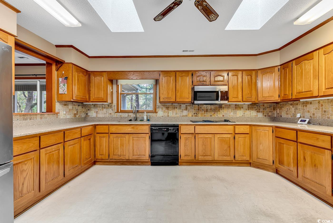 447 Kings River Road Pawleys Island, SC 29585 - Photo 14 of 40 Gallery Image 14