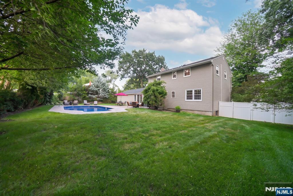 68 Fieldstone Place Wayne, NJ 07470 - Photo 30 of 37