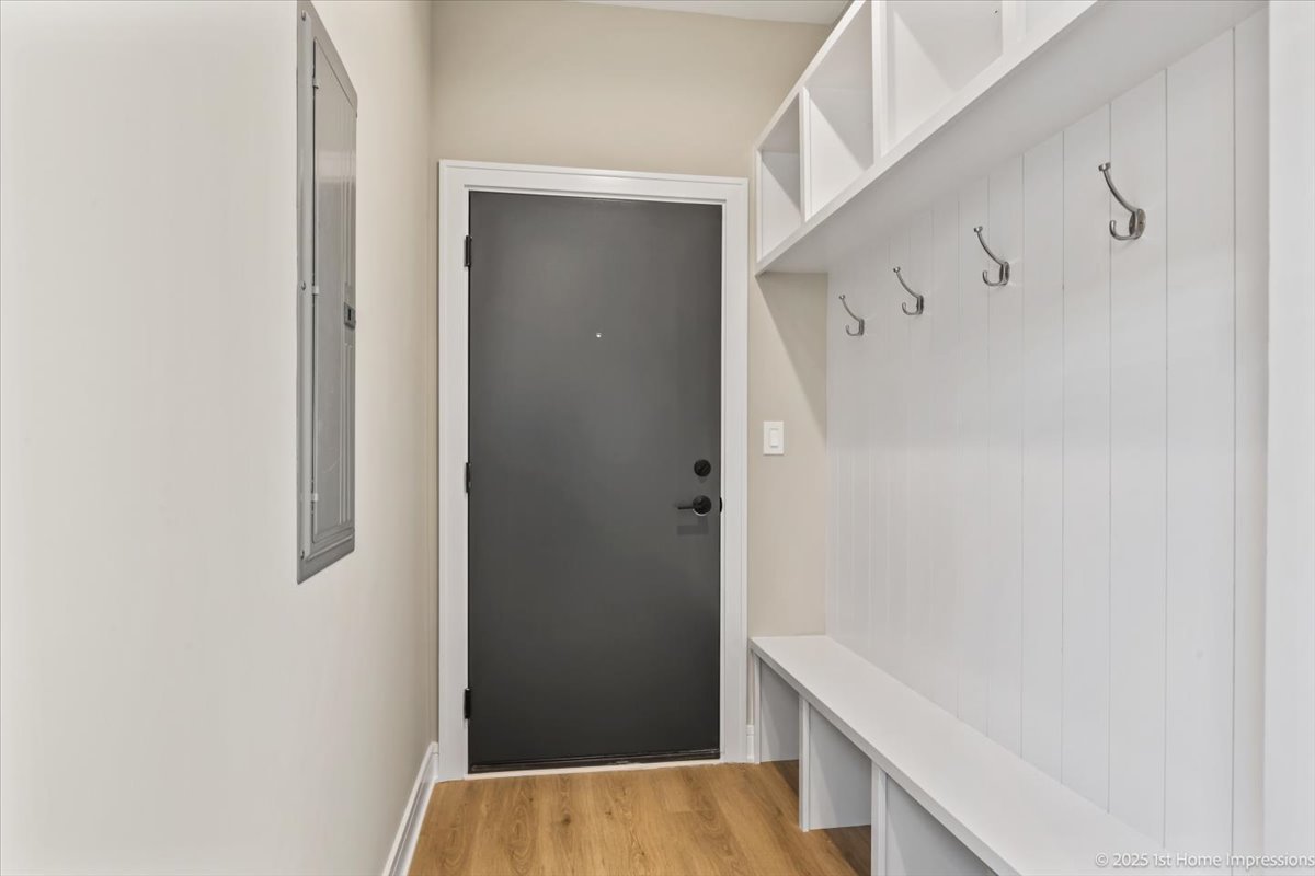 4932 South Champlain Avenue Chicago, IL 60615 - Photo 21 of 27 a bathroom with a shower