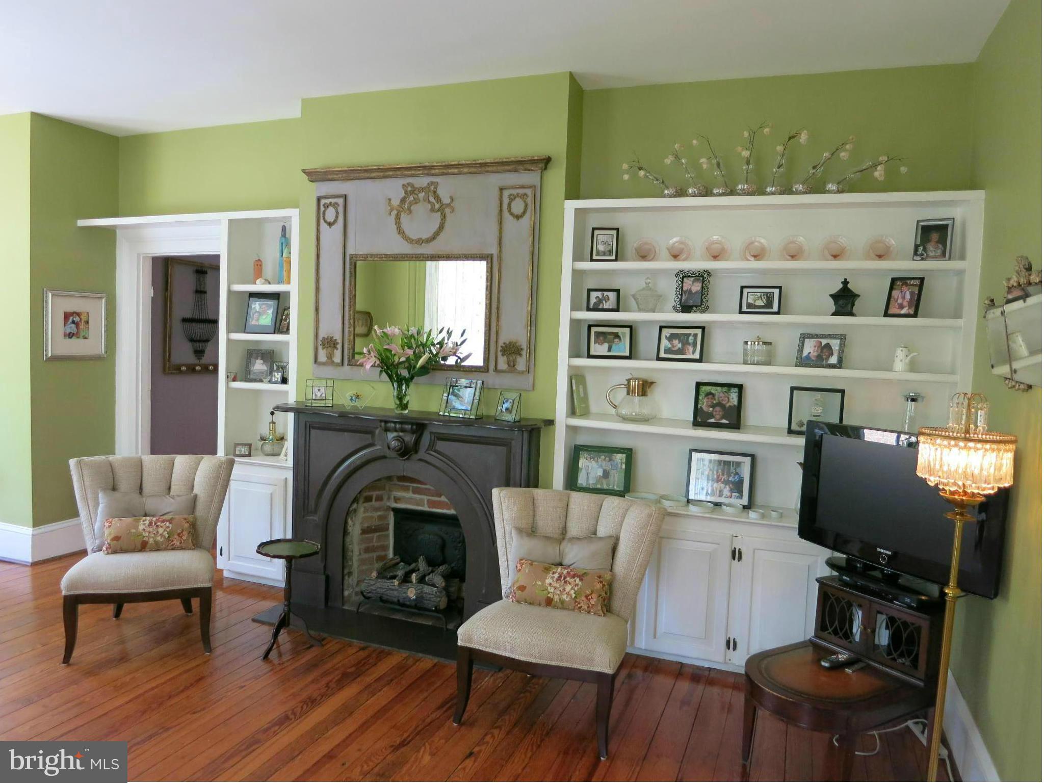 3802 Church Road Ellicott City, MD 21043 - Photo 7 of 30 Living Room