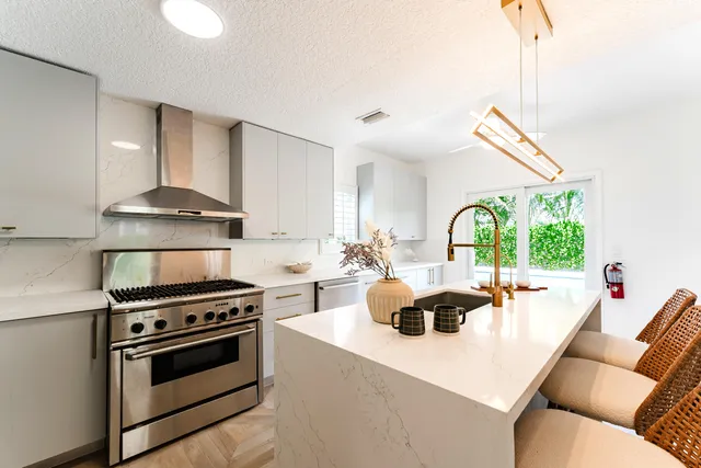 $2,250,000 | 921 Ortega Road, West Palm Beach, FL 33405