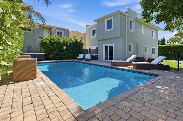 $2,250,000 | 921 Ortega Road, West Palm Beach, FL 33405