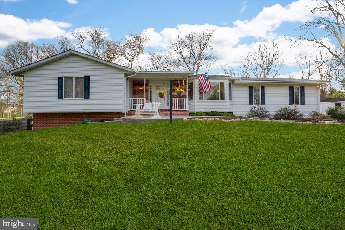 8564 Opal Road Warrenton, VA 20186 - Photo 1 of 42 Lovely Rambler!
