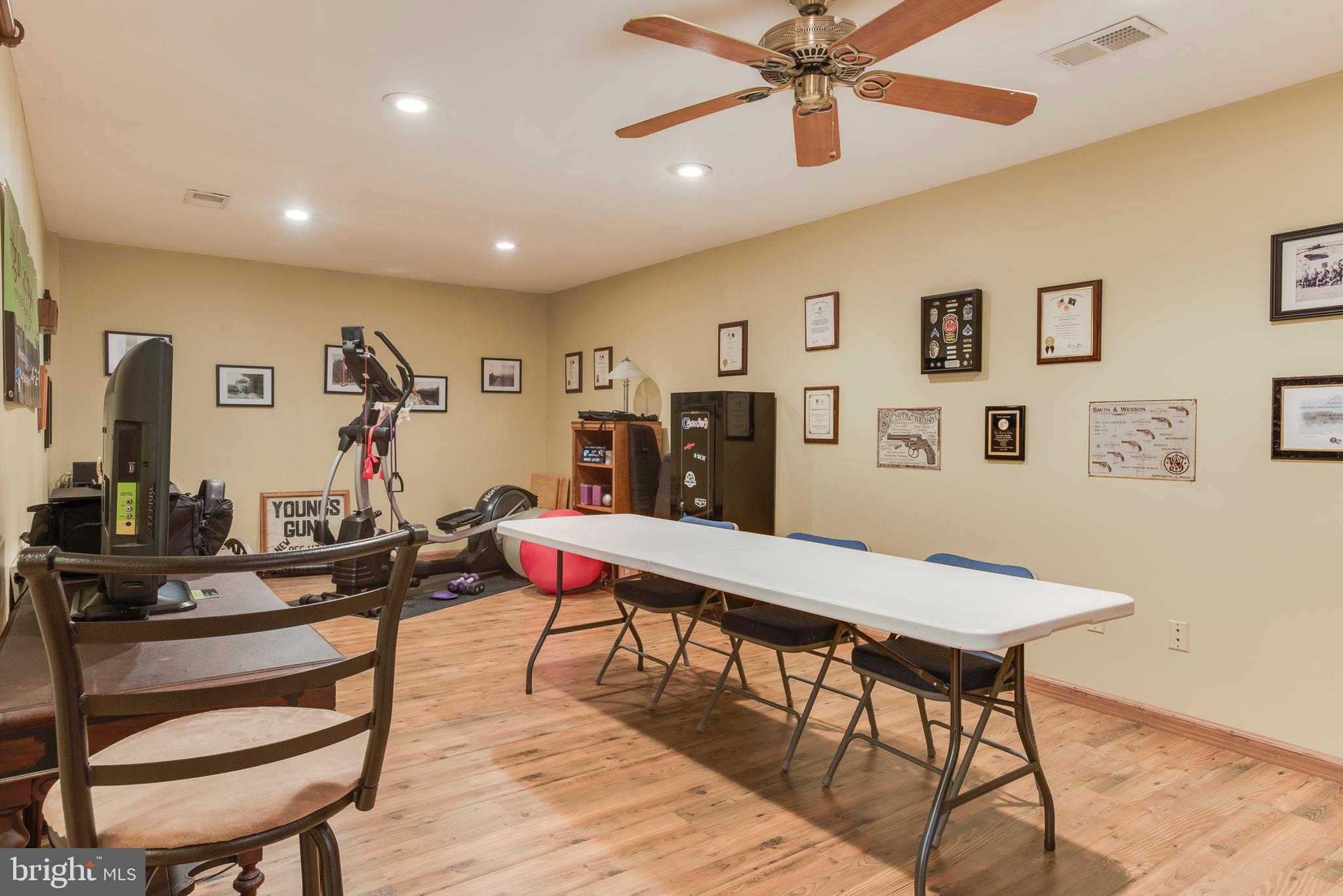 8564 Opal Road Warrenton, VA 20186 - Photo 28 of 42 Bonus Room. Could be exercise or theatre room?