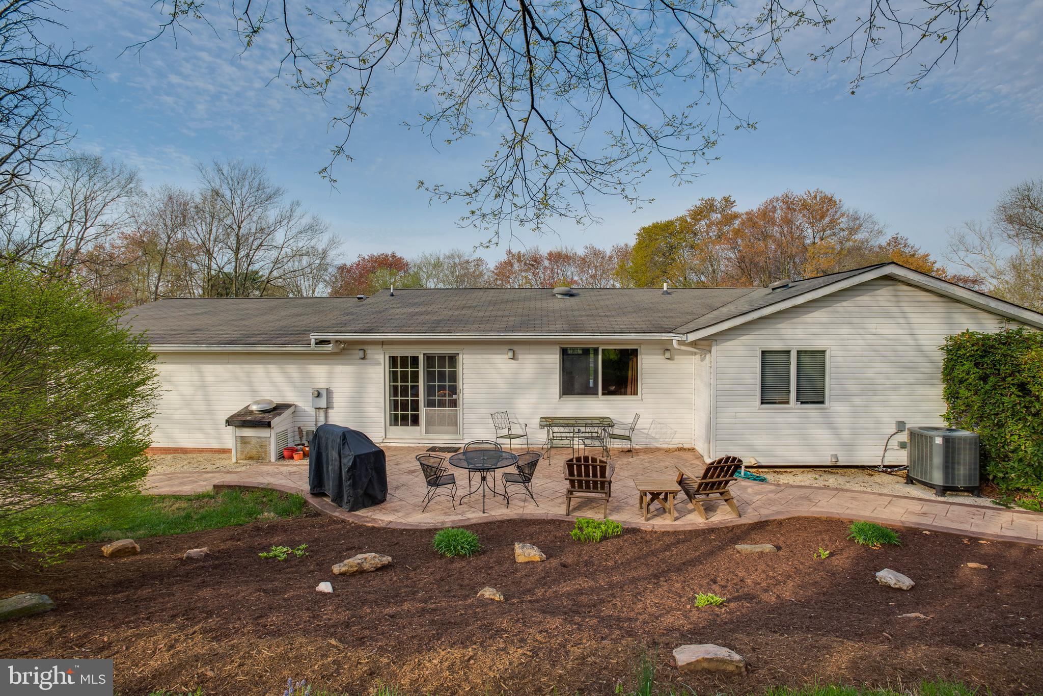 8564 Opal Road Warrenton, VA 20186 - Photo 32 of 42 Stamp concrete back patio