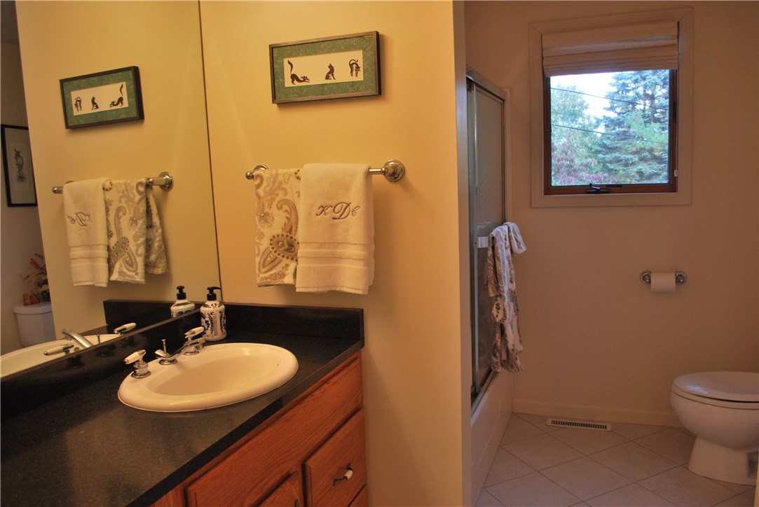 160 Pound Road Cumberland, RI 02864 - Photo 6 of 34