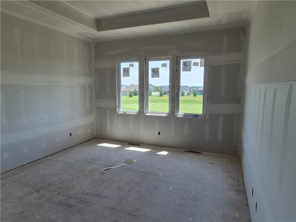 4429 Tee Box Drive Basehor, KS 66007 - Photo 15 of 74