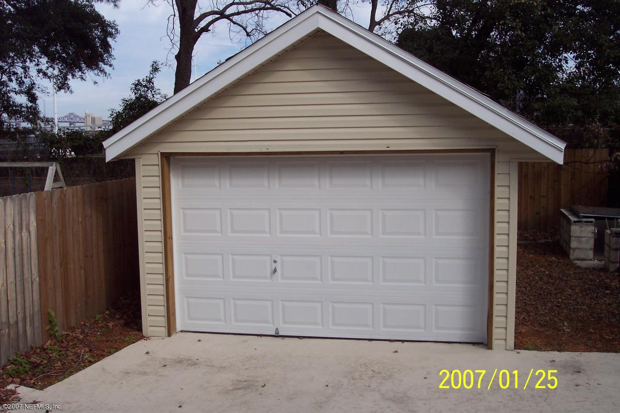 853 Old Hickory Road Jacksonville, FL 32207 - Photo 10 of 11 Garage