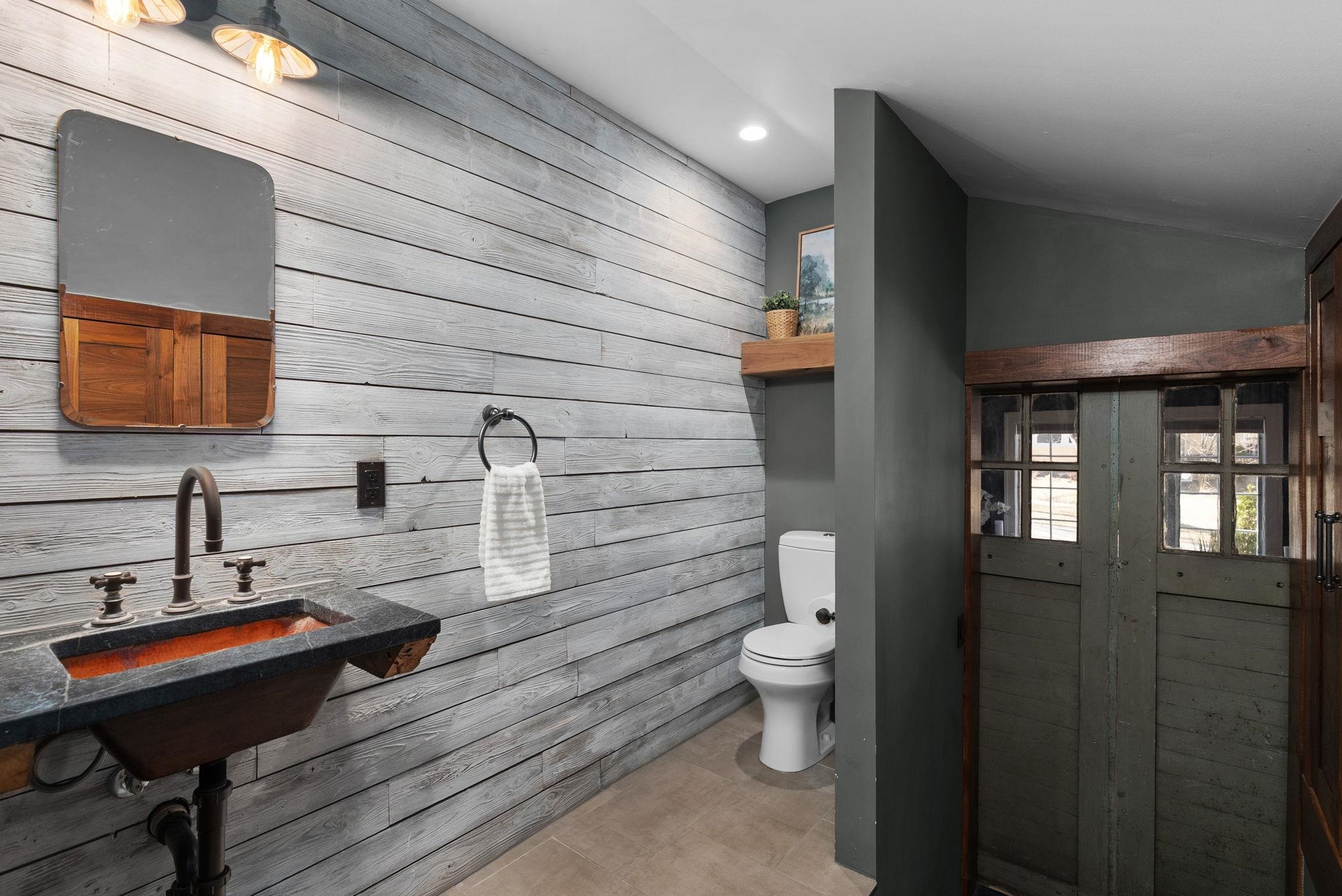 2557 Chamberlain Avenue Madison, WI 53705 - Photo 14 of 35