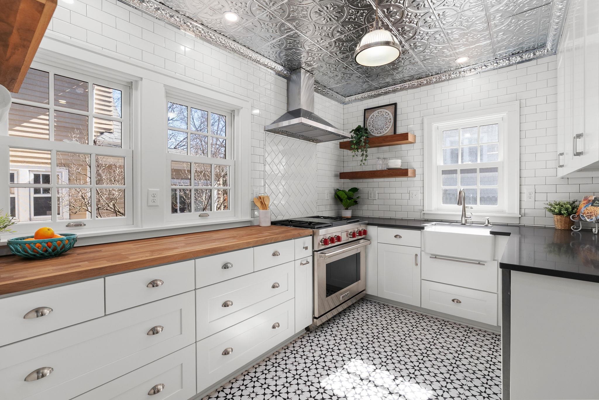 2557 Chamberlain Avenue Madison, WI 53705 - Photo 18 of 35