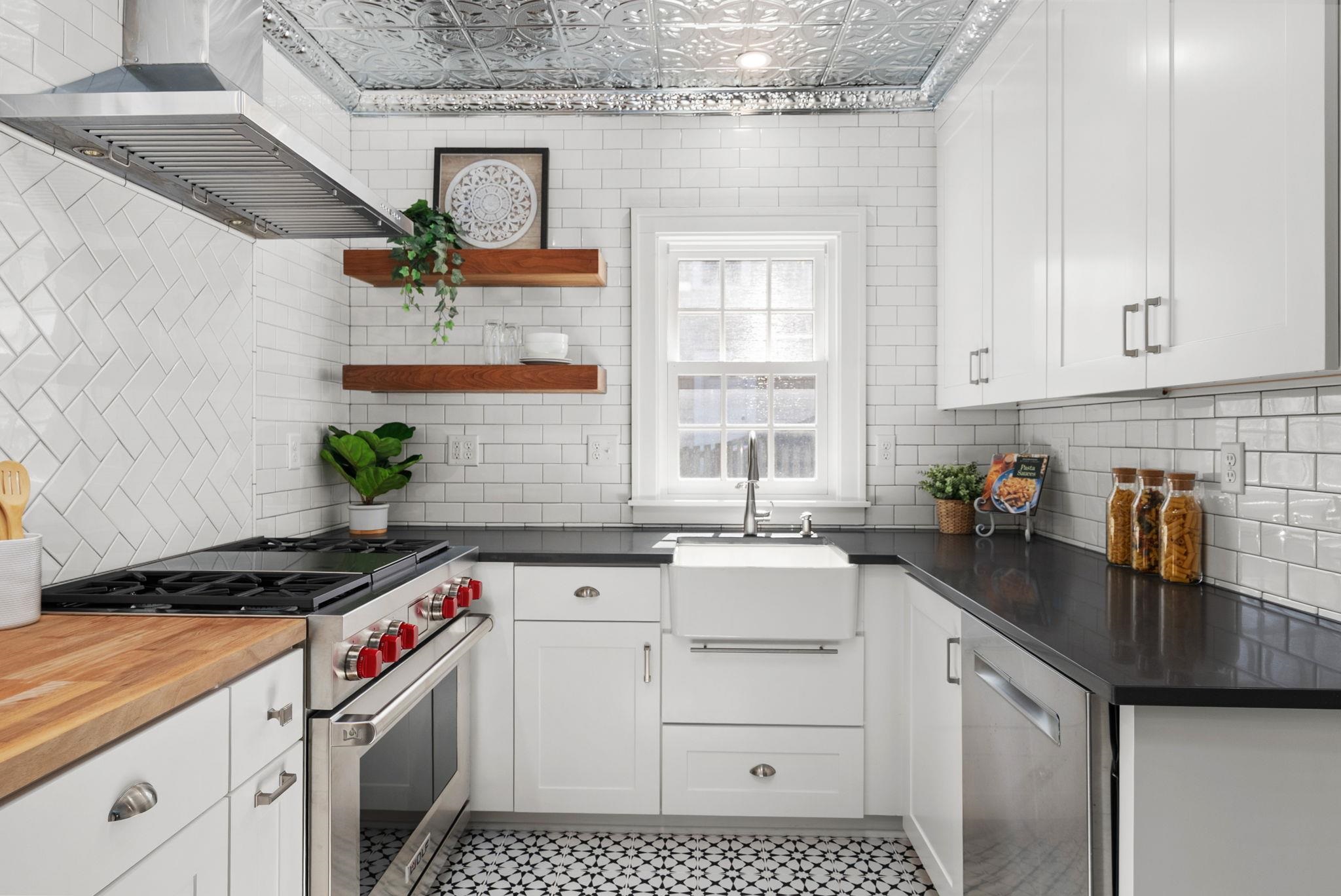 2557 Chamberlain Avenue Madison, WI 53705 - Photo 19 of 35