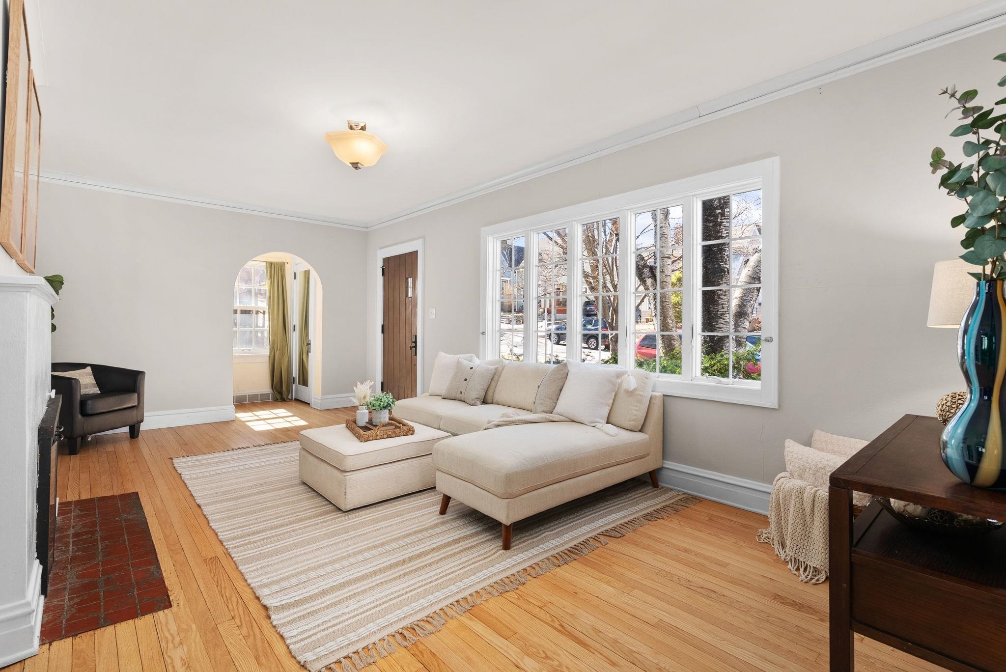 2557 Chamberlain Avenue Madison, WI 53705 - Photo 2 of 35