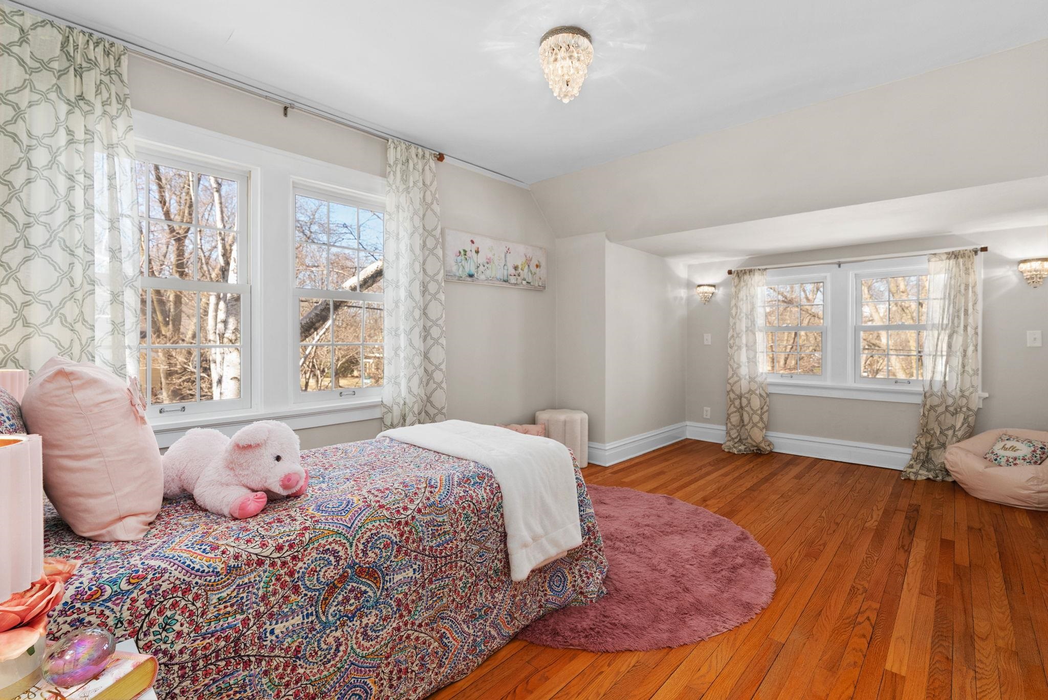 2557 Chamberlain Avenue Madison, WI 53705 - Photo 23 of 35