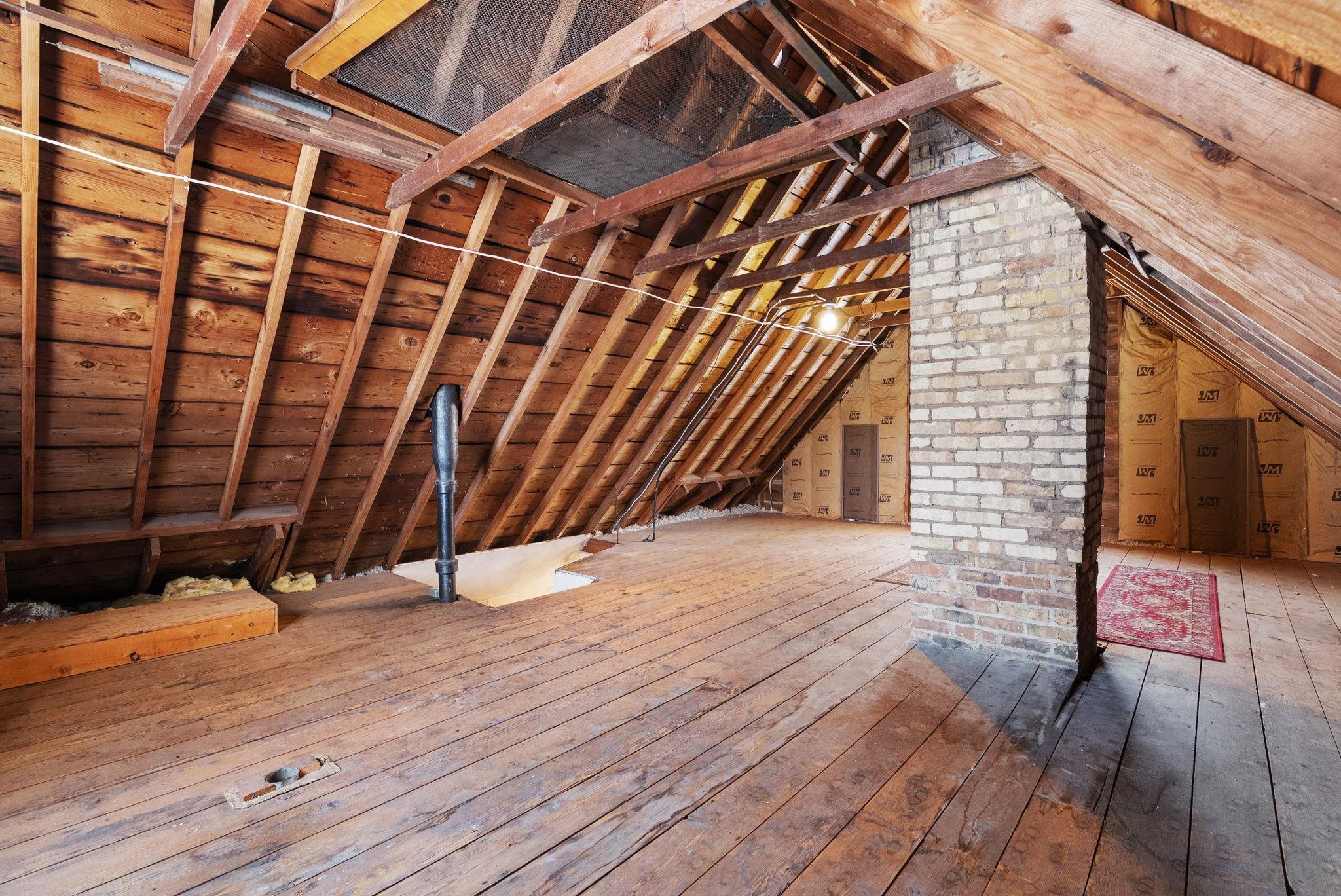 2557 Chamberlain Avenue Madison, WI 53705 - Photo 32 of 35