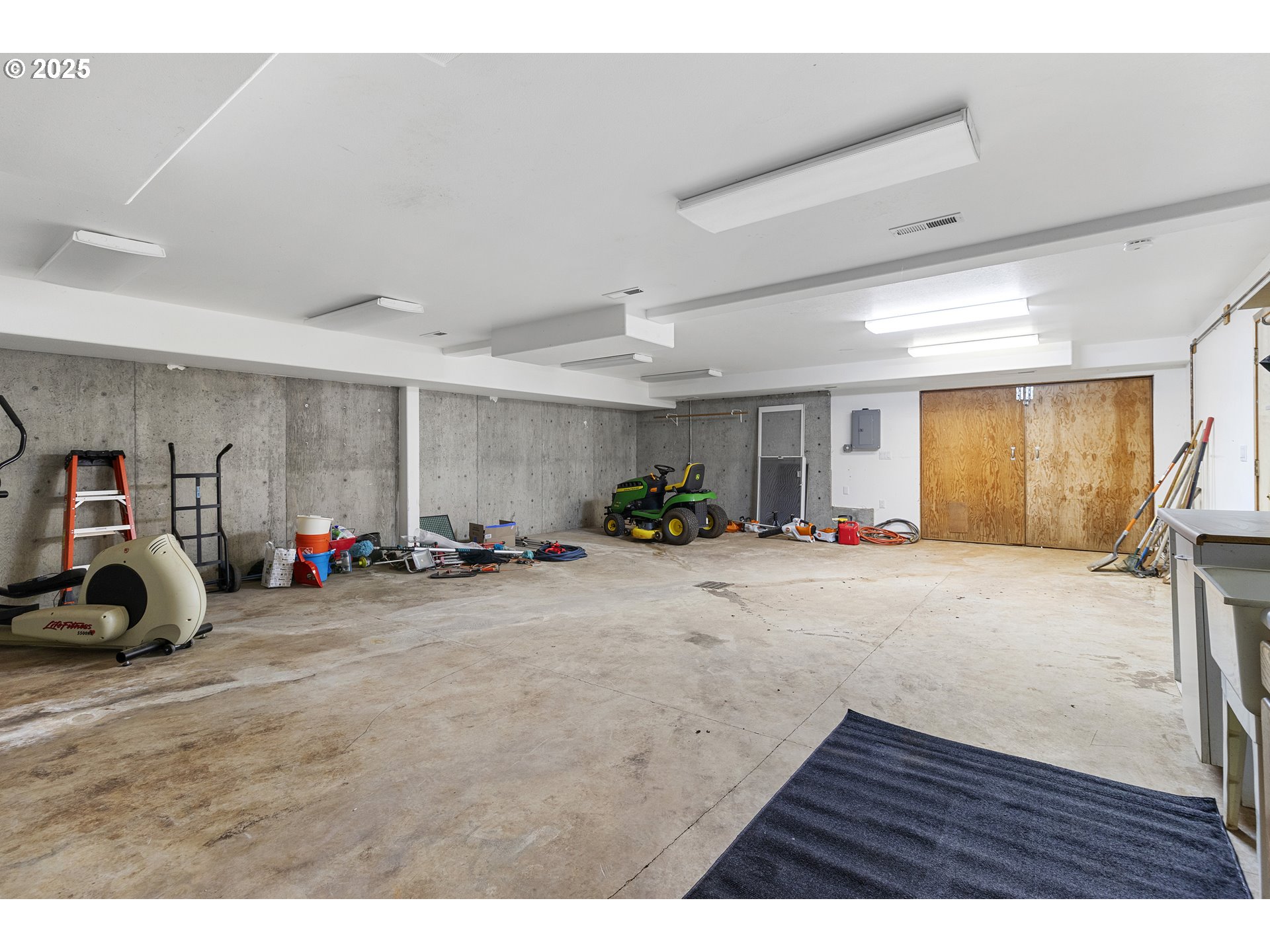 9325 Northeast Worden Hill Road Dundee, OR 97115 - Photo 24 of 48 a view of a room with gym equipment