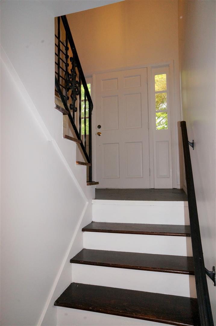 2791 Horton Road Jackson, MI 49203 - Photo 17 of 35 17FOYER2 (Large)