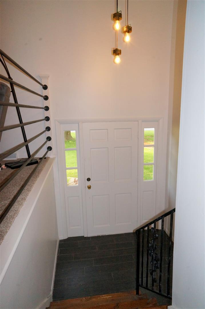 2791 Horton Road Jackson, MI 49203 - Photo 2 of 35 2FOYER1 (Large)